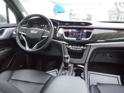 2022 Cadillac XT6 Premium Luxury