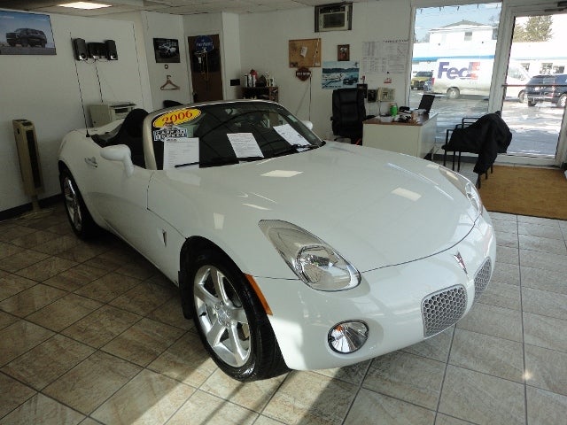 Used 2006 Pontiac Solstice Base with VIN 1G2MB33B16Y110435 for sale in Leechburg, PA