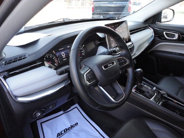 2022 Jeep Compass Base