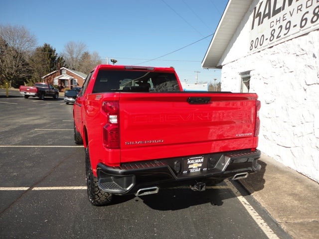 2022 Chevrolet Silverado 1500 Custom Trail Boss